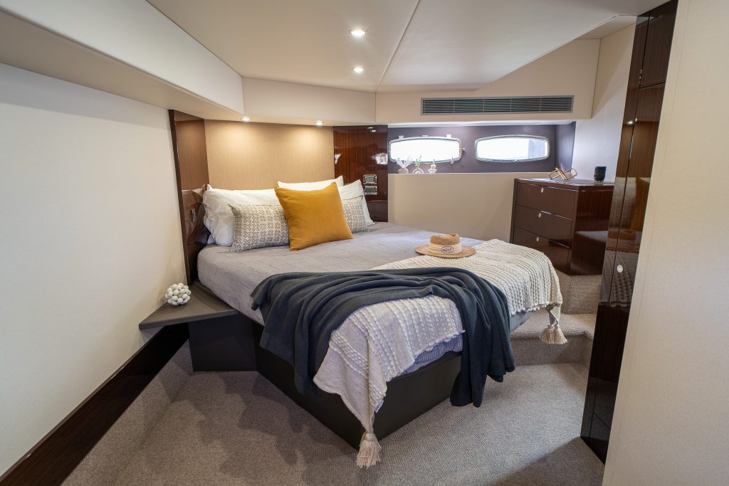 _DSC2964-HDR Maritimo S51 Auckland Master Cabin