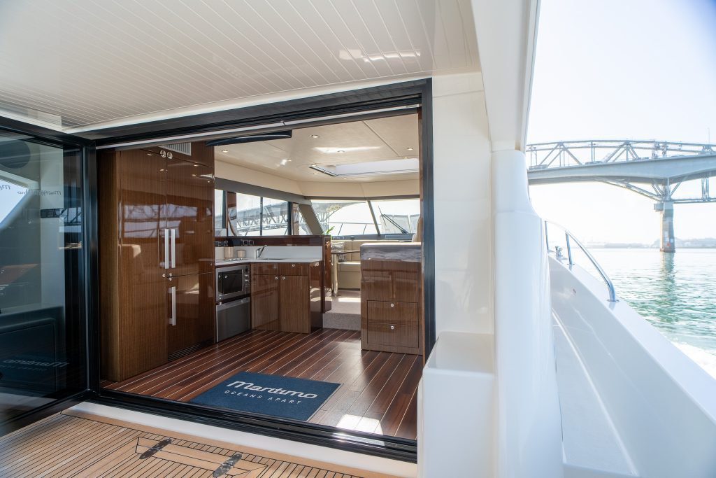 _DSC3107-HDR Maritimo S51 Auckland Galley