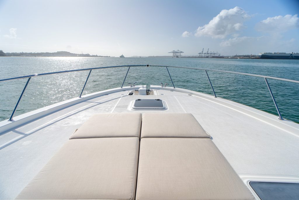 _DSC3173-HDR Maritimo S51 Auckland Foredeck