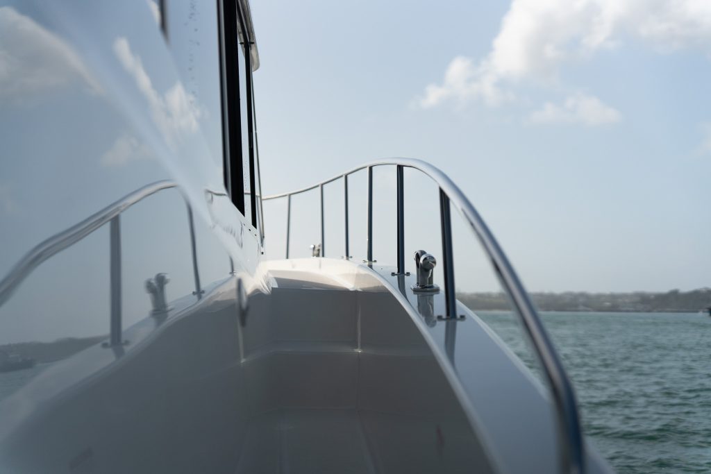 _DSC3194 Maritimo S51 Auckland Deep Side Deck Walkways